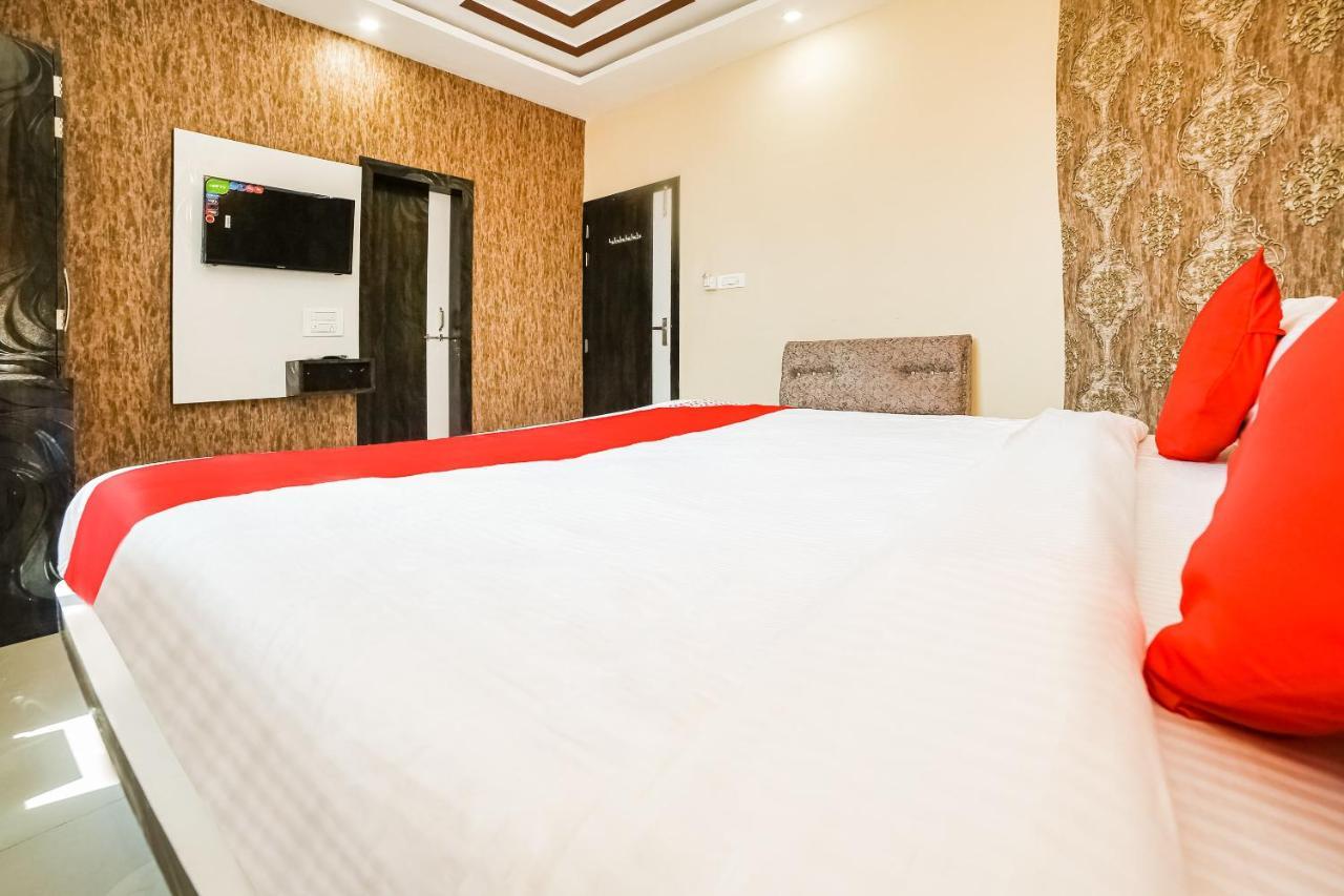 Oyo 41923 Prema Kunj Resort Jhānsi Exterior foto