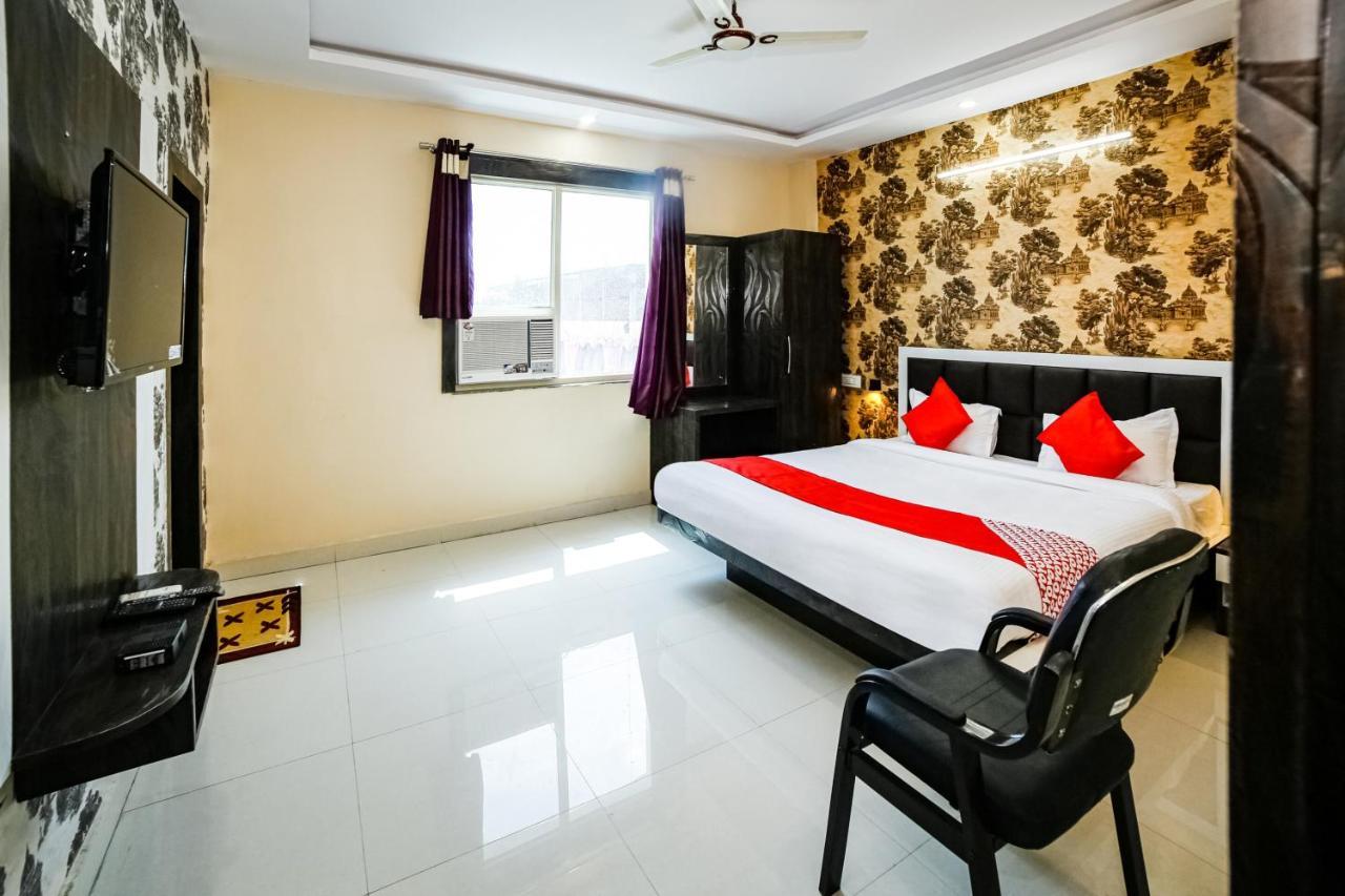 Oyo 41923 Prema Kunj Resort Jhānsi Exterior foto