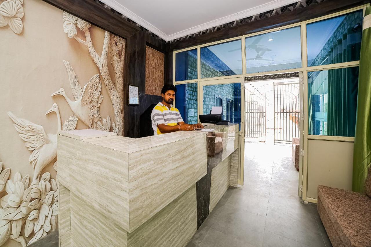 Oyo 41923 Prema Kunj Resort Jhānsi Exterior foto