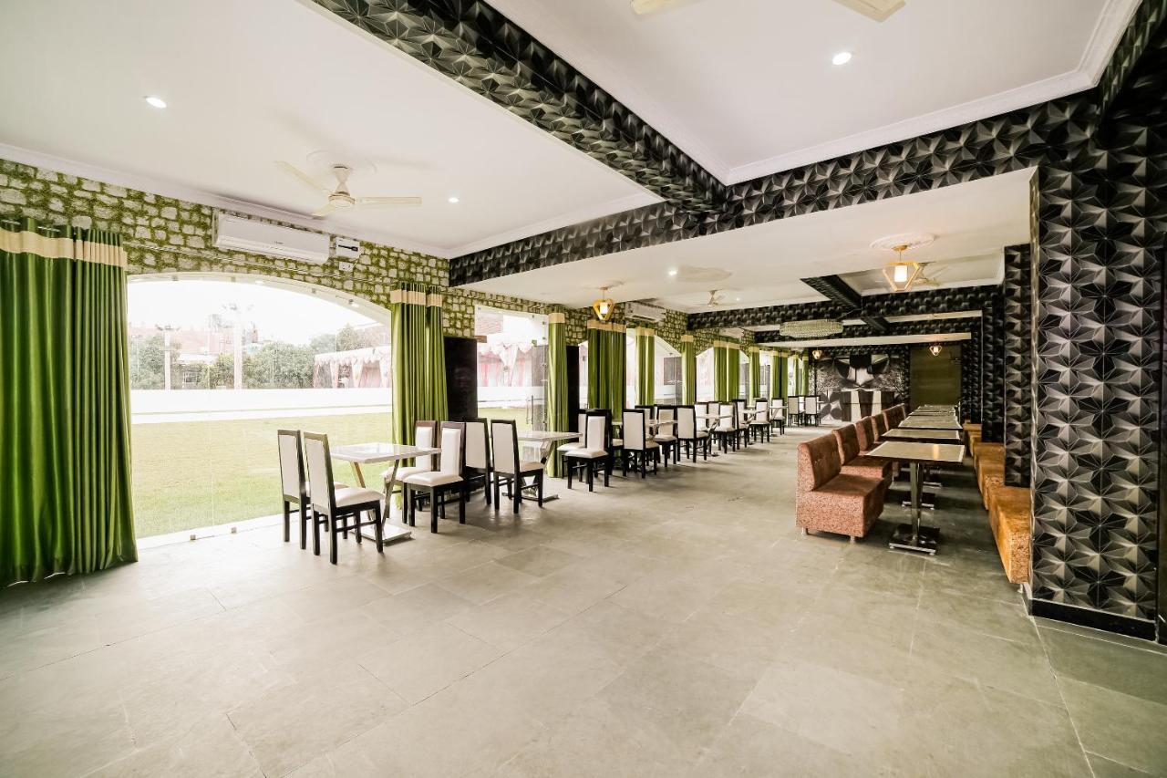 Oyo 41923 Prema Kunj Resort Jhānsi Exterior foto