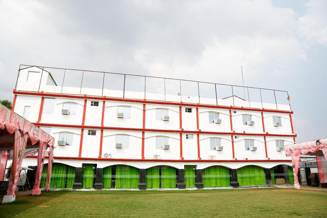 Oyo 41923 Prema Kunj Resort Jhānsi Exterior foto