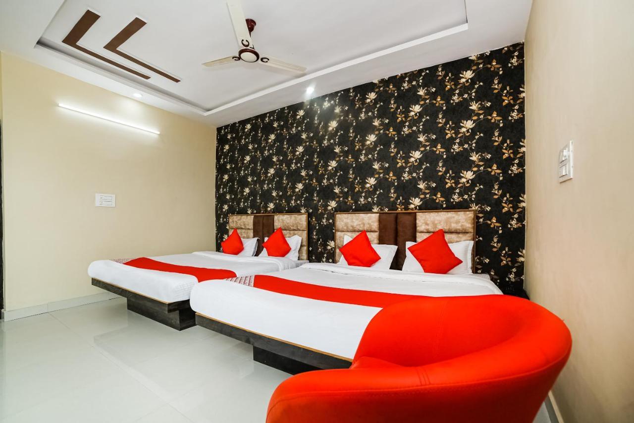 Oyo 41923 Prema Kunj Resort Jhānsi Exterior foto