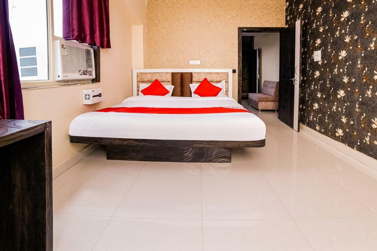 Oyo 41923 Prema Kunj Resort Jhānsi Exterior foto