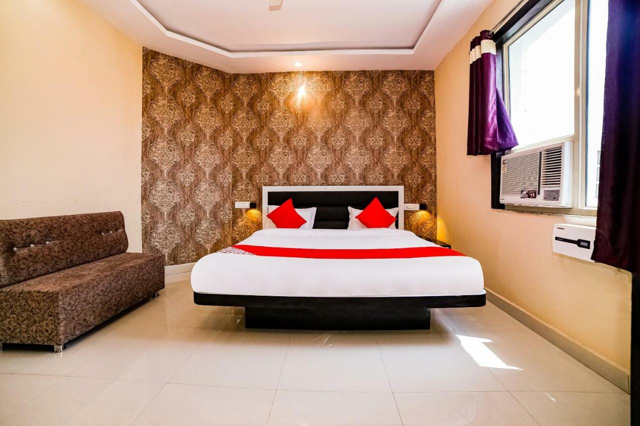 Oyo 41923 Prema Kunj Resort Jhānsi Exterior foto